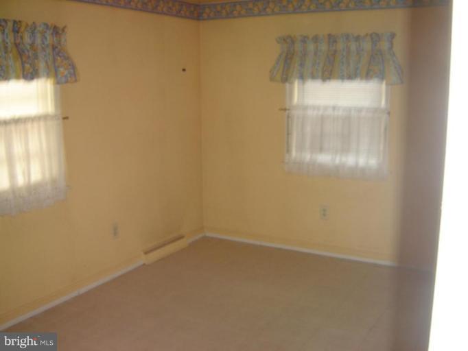 7536 Surratts Road Clinton, MD 20735 - Photo 7 of 10 Bedroom #1