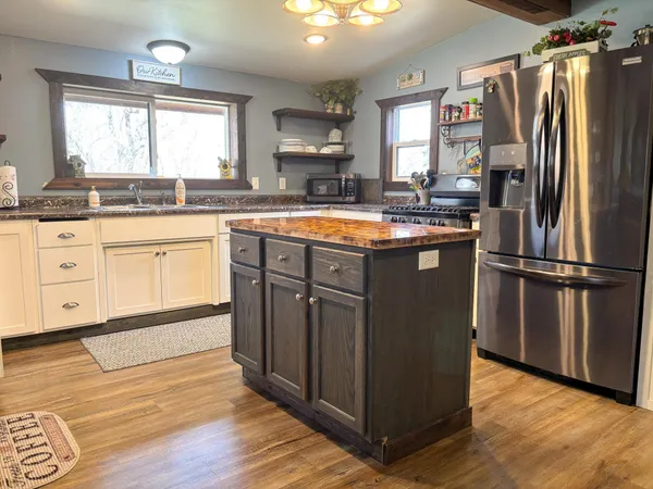 $749,900 | 27111 Timber Hills Lane, Battle Lake, MN 56515