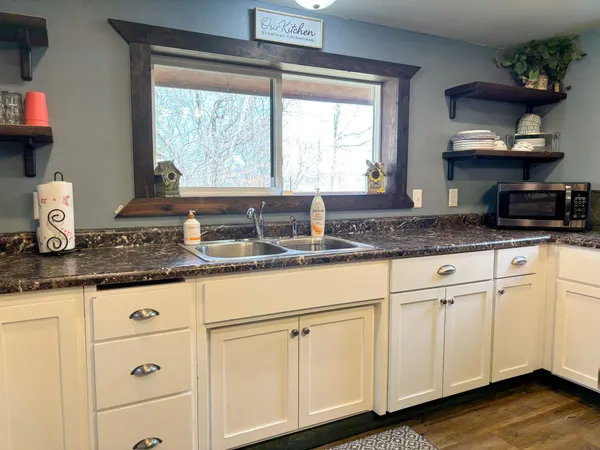$749,900 | 27111 Timber Hills Lane, Battle Lake, MN 56515
