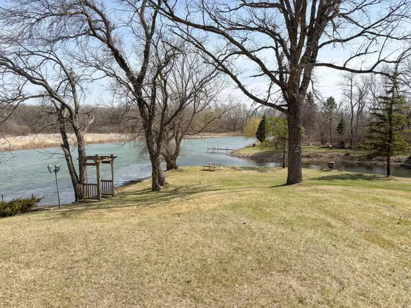 $749,900 | 27111 Timber Hills Lane, Battle Lake, MN 56515