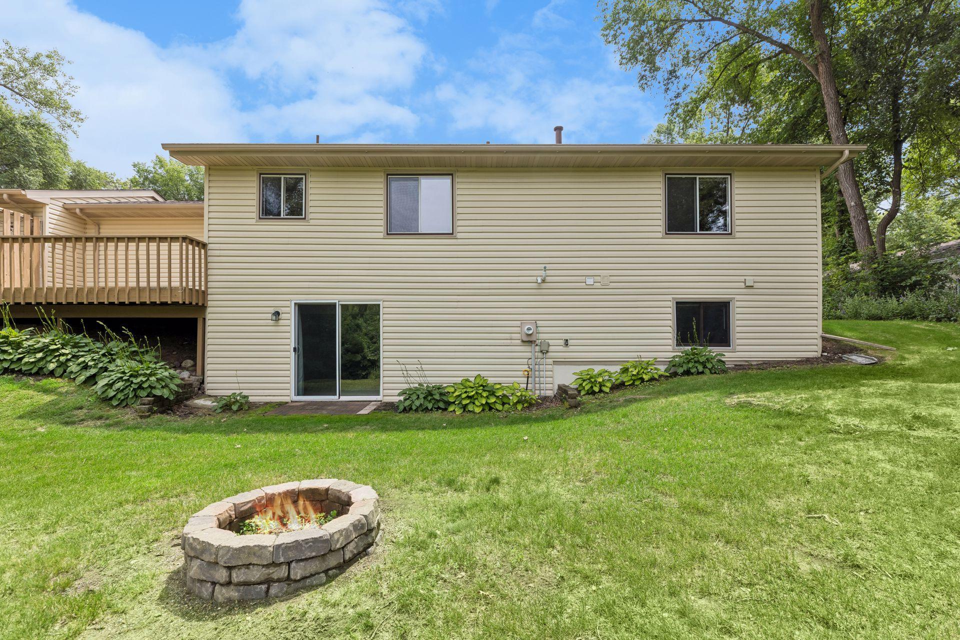 12216 Pioneer Road Minnetonka, MN 55343 - Photo 15 of 35