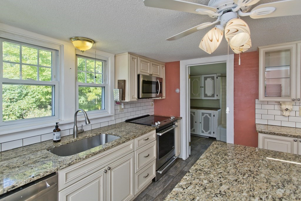 101 Watchaug Road Somers, CT 06071 - Photo 15 of 39