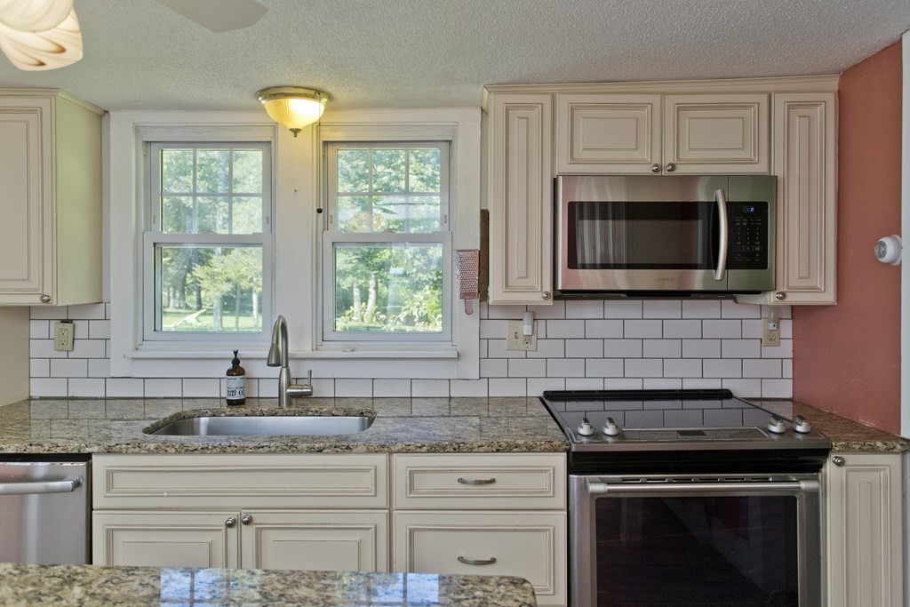 101 Watchaug Road Somers, CT 06071 - Photo 18 of 39