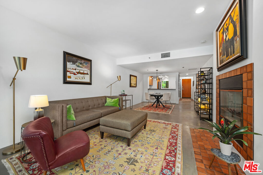 2960 Neilson Way, Unit 103 Santa Monica, CA 90405 - Photo 8 of 35