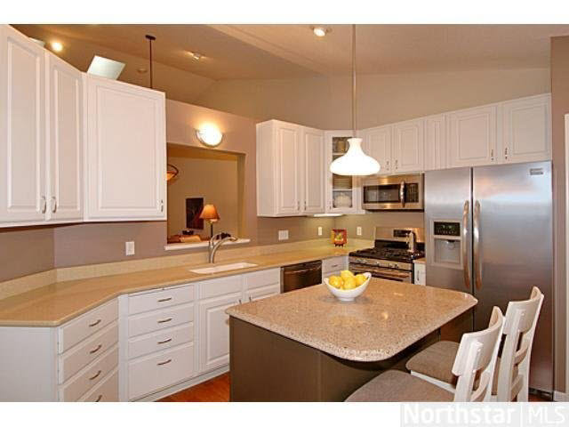 813 Trails End Road Eagan, MN 55123 - Photo 1 of 18