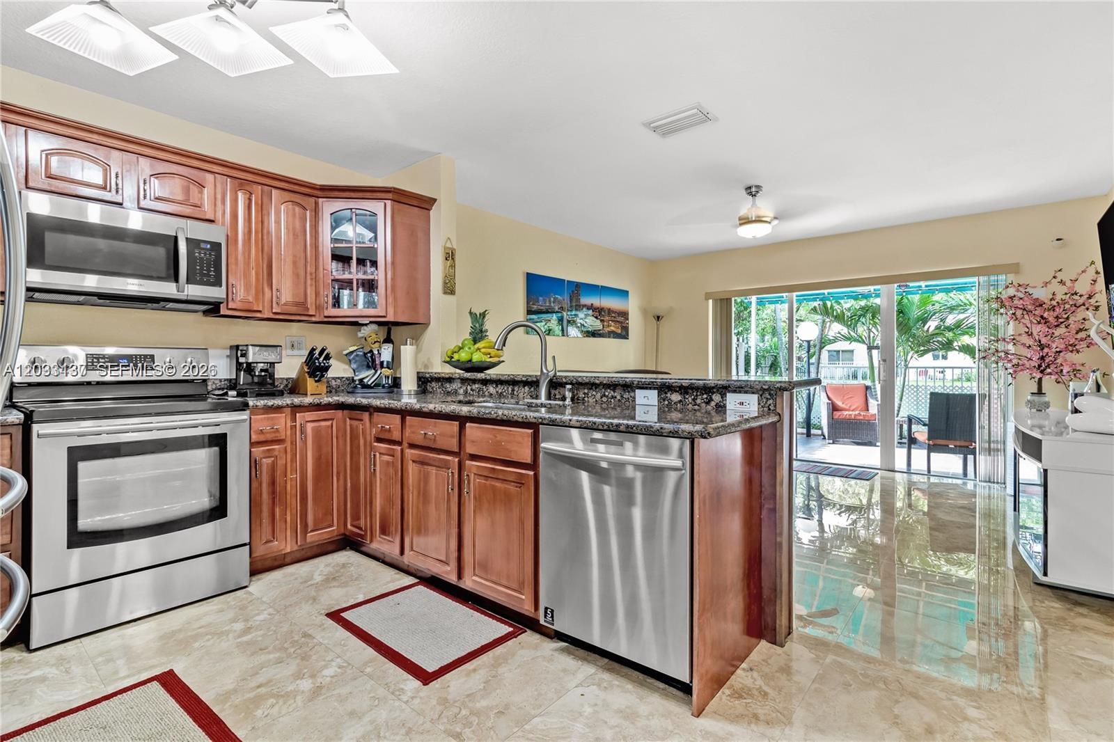 16453 Southwest 97th Street Miami, FL 33196 - Photo 7 of 32