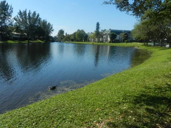 $197,000 | 3760 Inverrary Drive, Unit 2H, Lauderhill, FL 33319