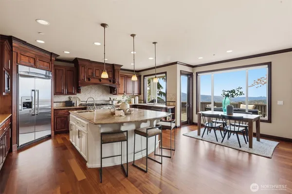 $2,988,000 | 2734 Northeast Daphne Street, Issaquah, WA 98029