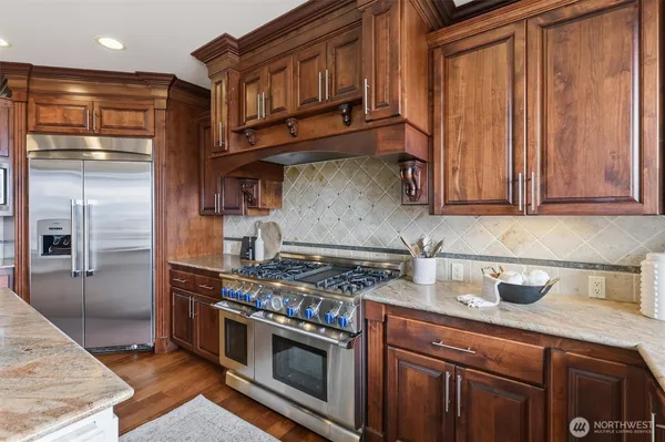 $2,988,000 | 2734 Northeast Daphne Street, Issaquah, WA 98029