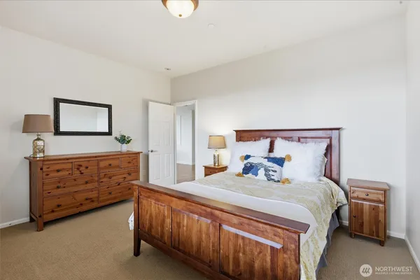 $2,988,000 | 2734 Northeast Daphne Street, Issaquah, WA 98029
