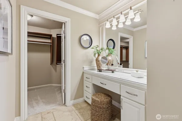 $2,988,000 | 2734 Northeast Daphne Street, Issaquah, WA 98029