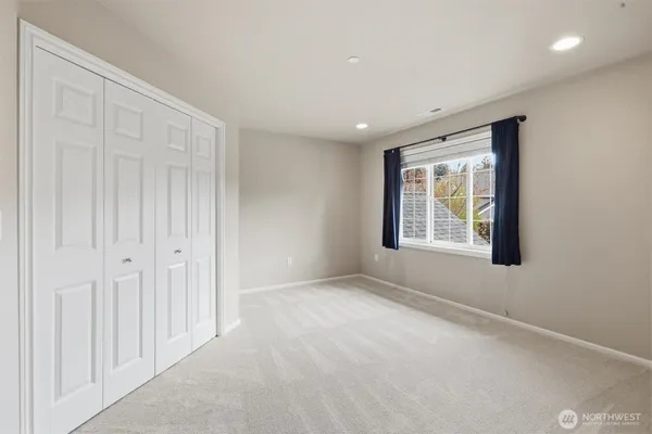 $2,988,000 | 2734 Northeast Daphne Street, Issaquah, WA 98029