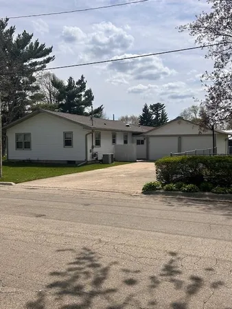 $274,900 | 401 East 6th Avenue, Brodhead, WI 53520
