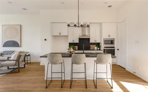 $449,000 | 13325 Bee Street, Unit 104, Farmers Branch, TX 75234