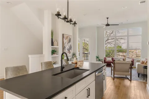 $449,000 | 13325 Bee Street, Unit 104, Farmers Branch, TX 75234