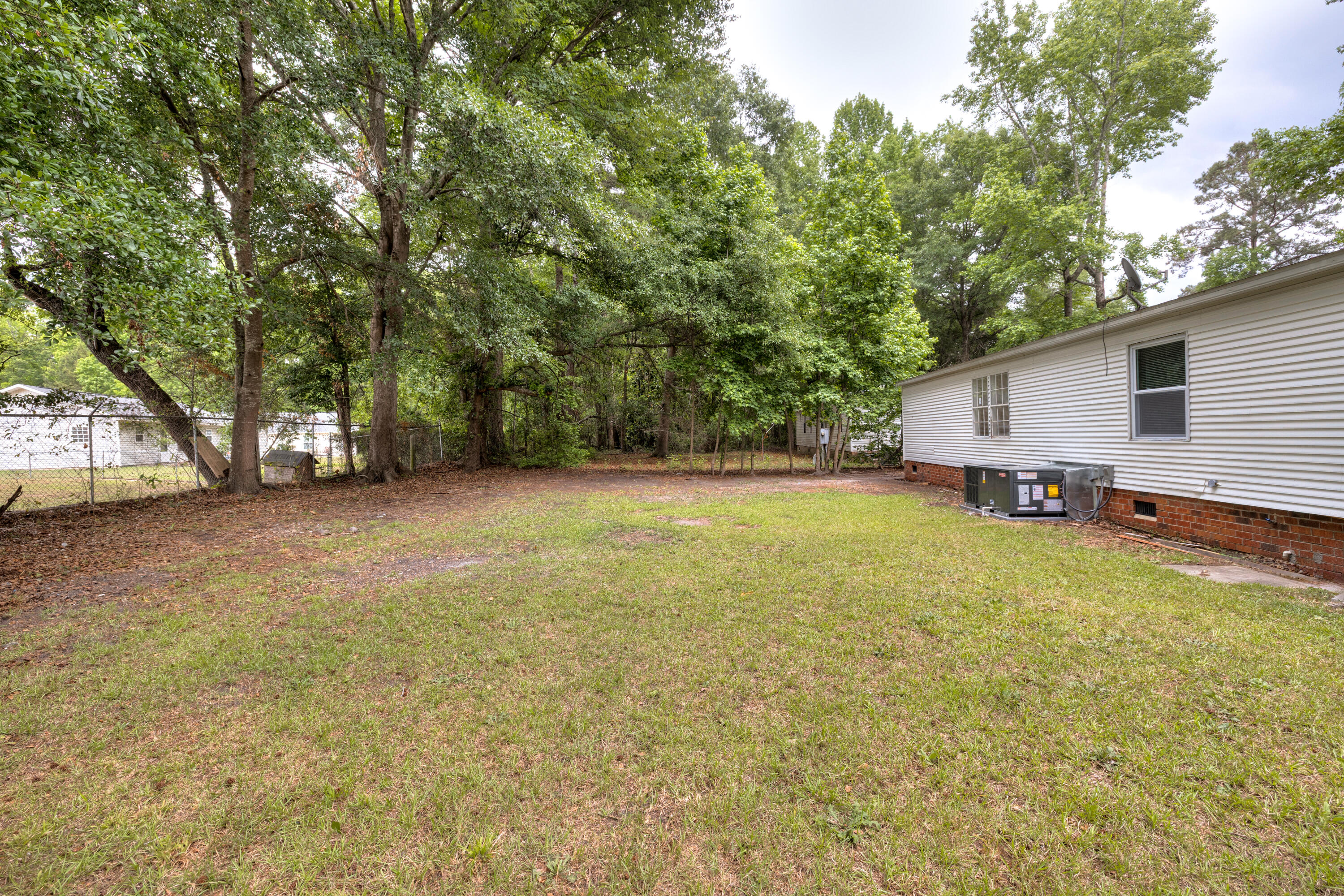 321 Curtis Drive Sumter, SC 29153 - Photo 5 of 27 05