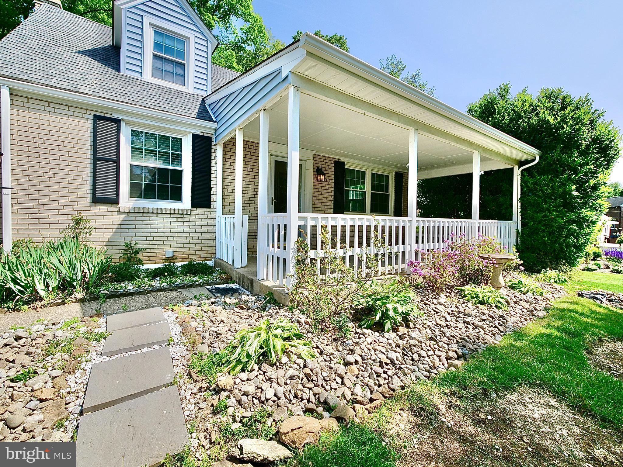 457 Sherman Road Springfield, PA 19064 - Photo 4 of 60 Front Porch