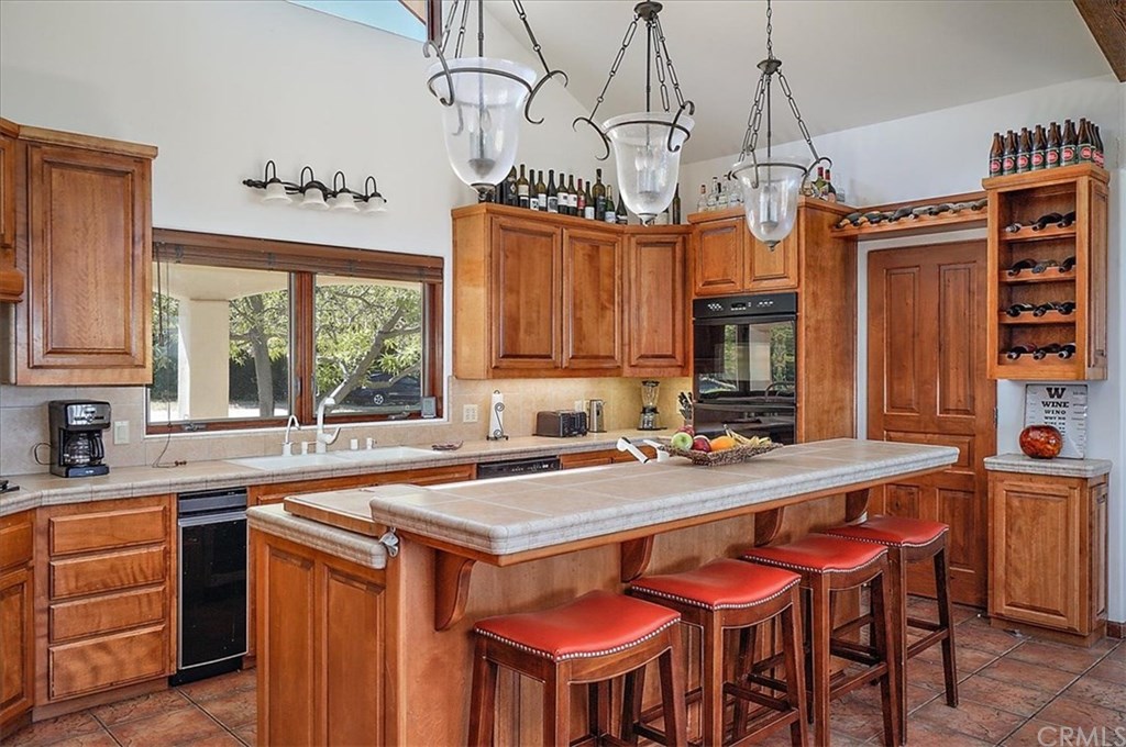 8470 Vineyard Ranch Way Paso Robles, CA 93446 - Photo 11 of 56