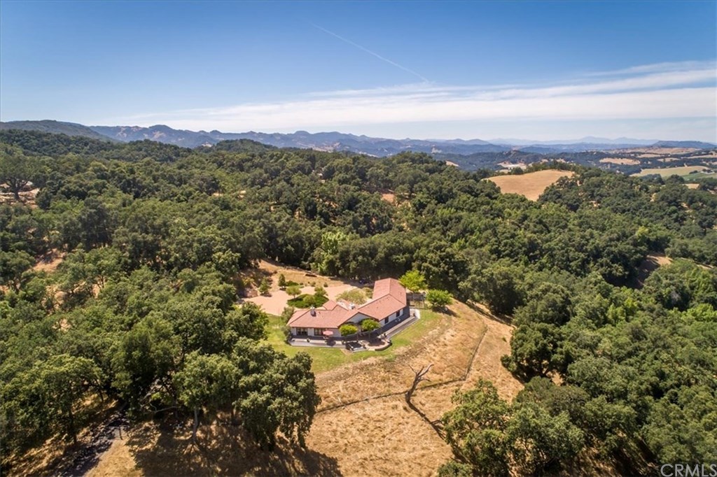 8470 Vineyard Ranch Way Paso Robles, CA 93446 - Photo 3 of 56