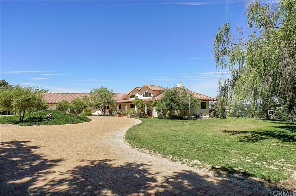 8470 Vineyard Ranch Way Paso Robles, CA 93446 - Photo 4 of 56