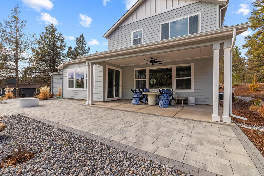 5722 Engleman Spruce Way Klamath Falls, OR 97601 - Photo 18 of 84 5722EnglemanSpruceDr-Exterior-19