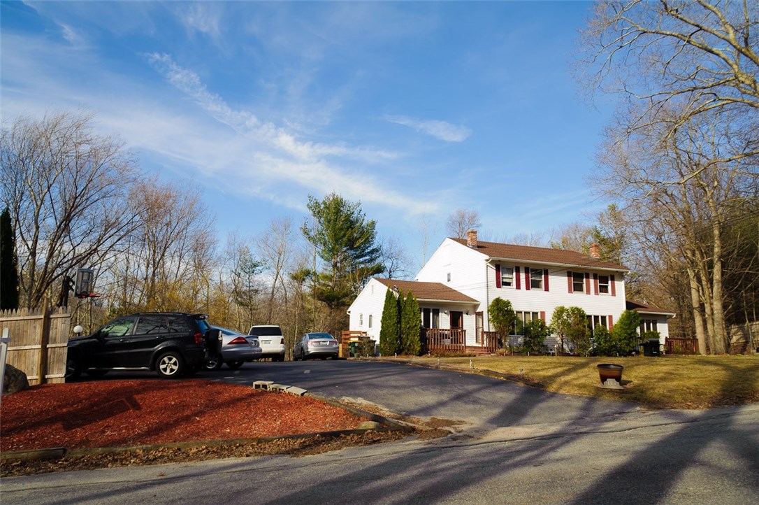 100 Ridge Road Smithfield, RI 02917 - Photo 4 of 36