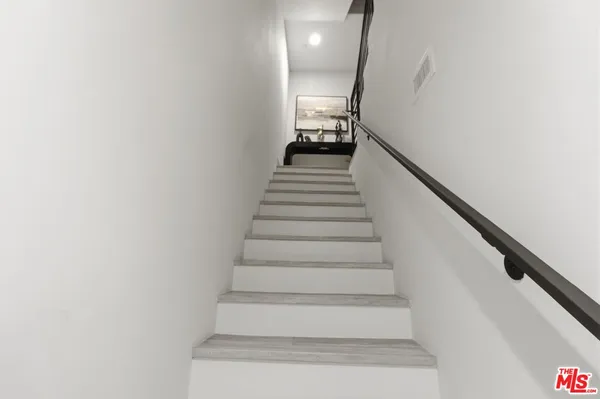 $917,000 | 6707 North Sepulveda Boulevard, Van Nuys, CA 91406