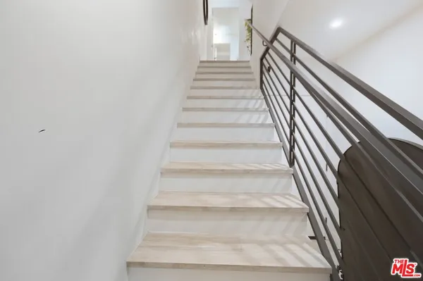 $917,000 | 6707 North Sepulveda Boulevard, Van Nuys, CA 91406