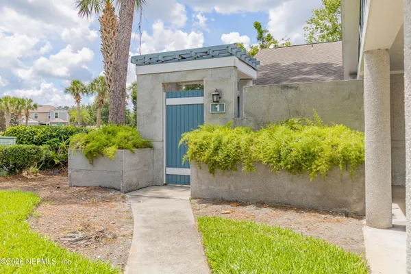 $1,800 | 8118 Baymeadows Circle East, Unit 1, Jacksonville, FL 32256