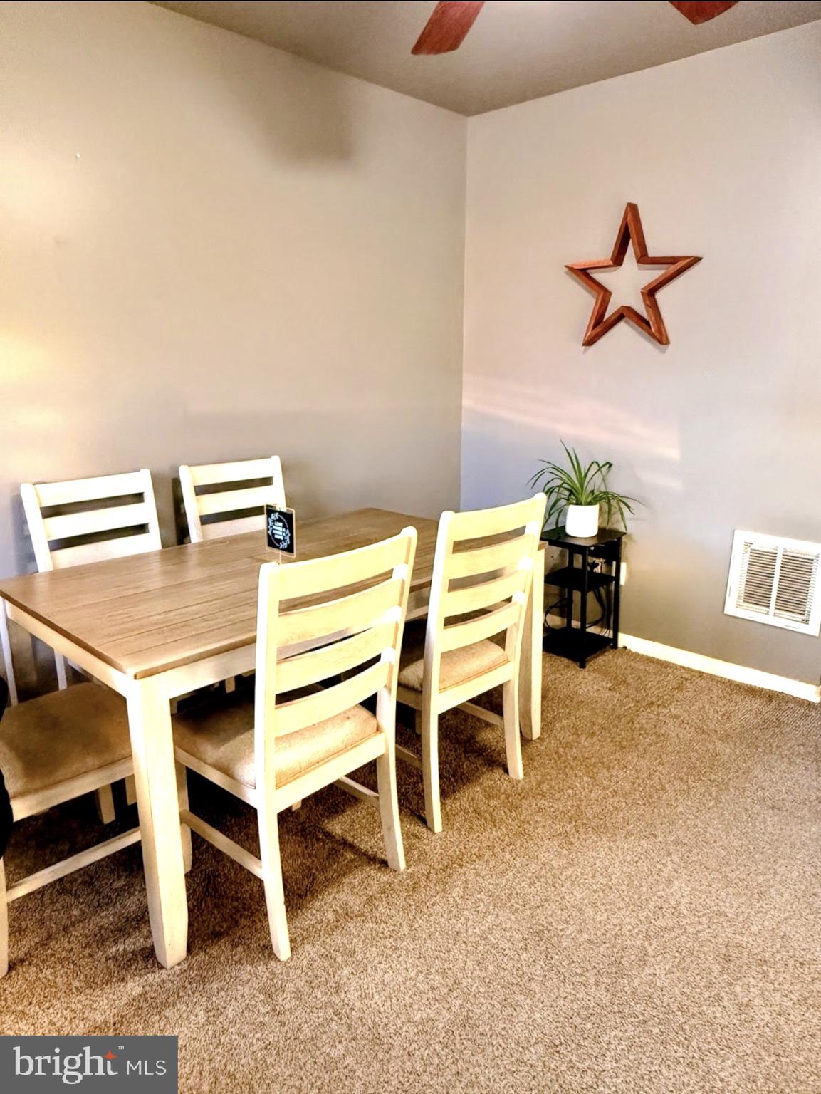 30 Misty Pine Road Levittown, PA 19056 - Photo 5 of 21 a workspace with furniture