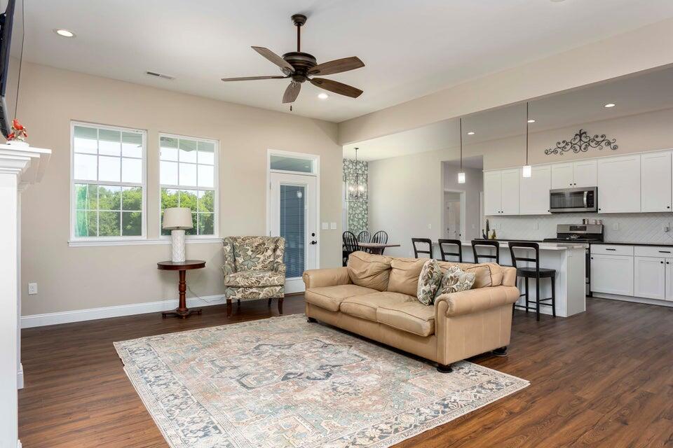 817 Fisher Road Dayton, TN 37321 - Photo 10 of 45 Living Room