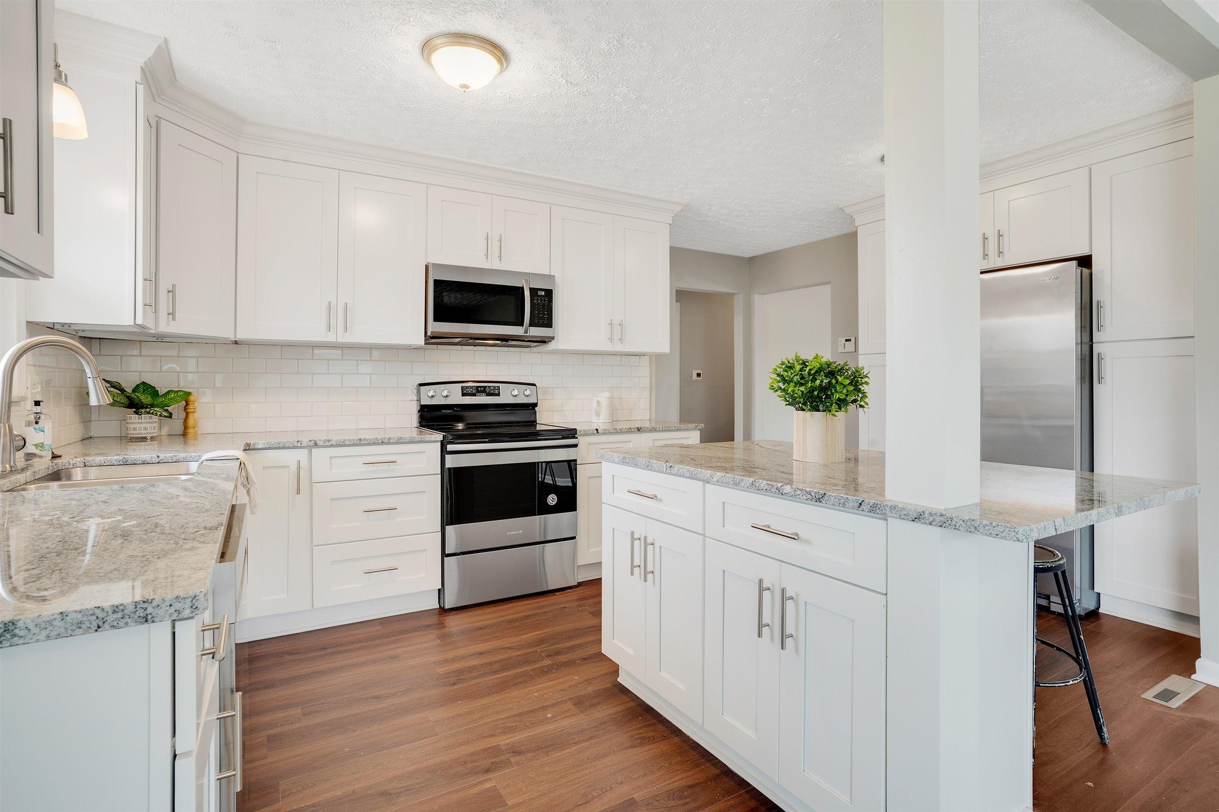 1823 Woodcrest Road Columbus, OH 43232 - Photo 13 of 40 Gallery Image 13