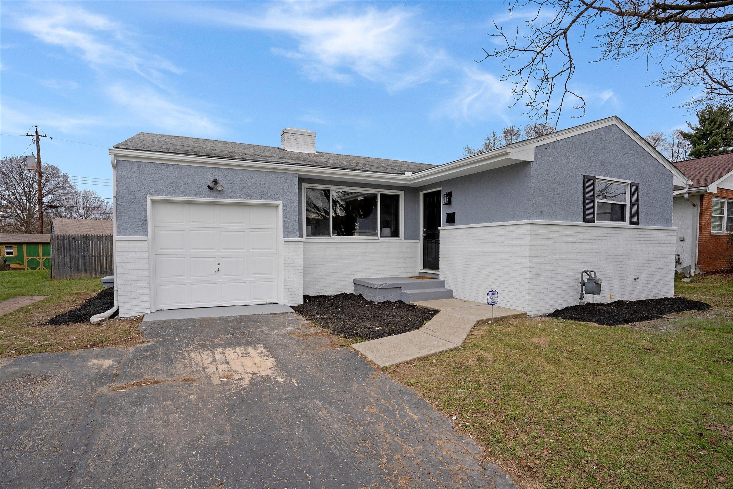 1823 Woodcrest Road Columbus, OH 43232 - Photo 2 of 40 Gallery Image 2