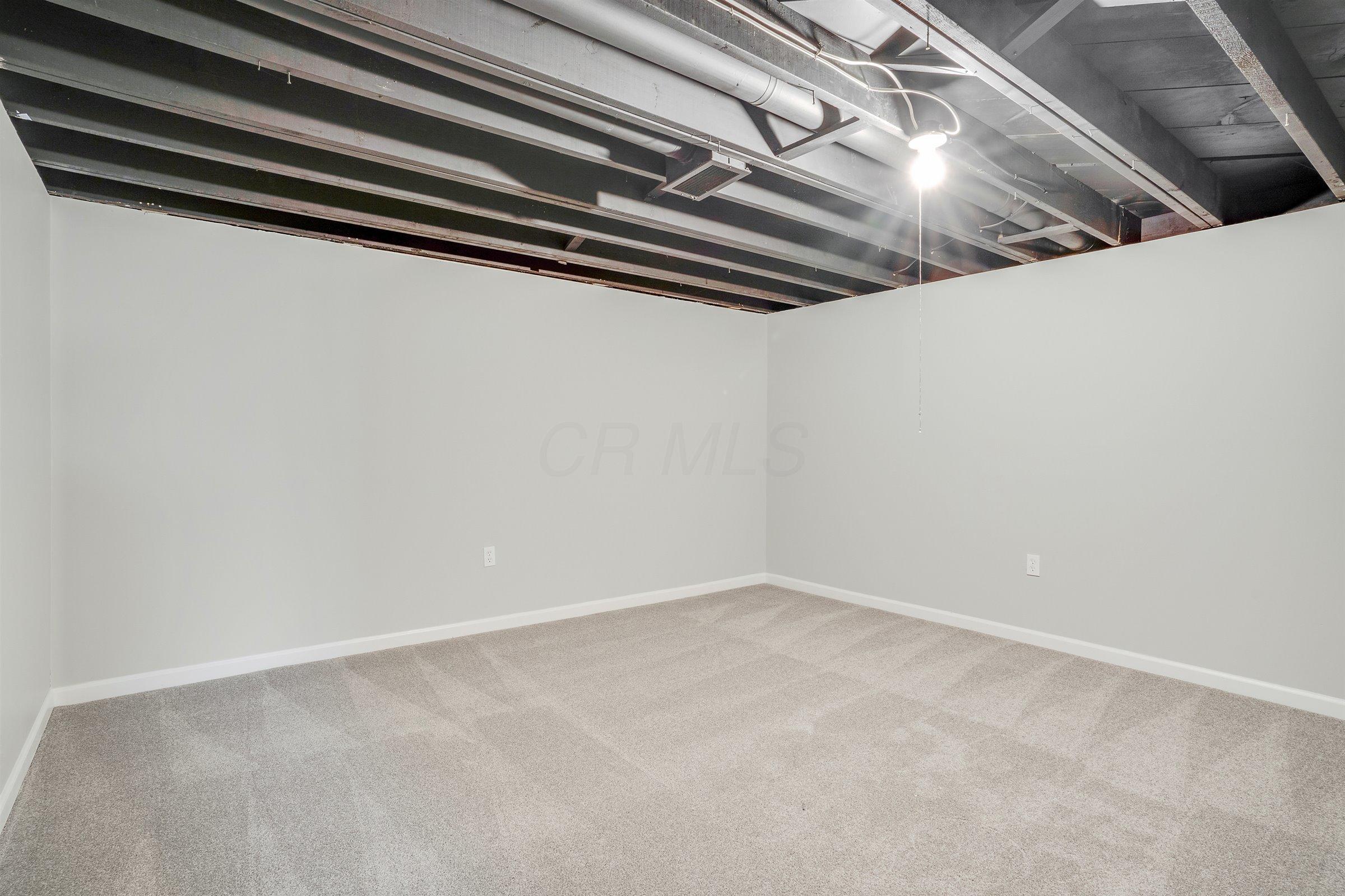 1823 Woodcrest Road Columbus, OH 43232 - Photo 31 of 40 Gallery Image 31