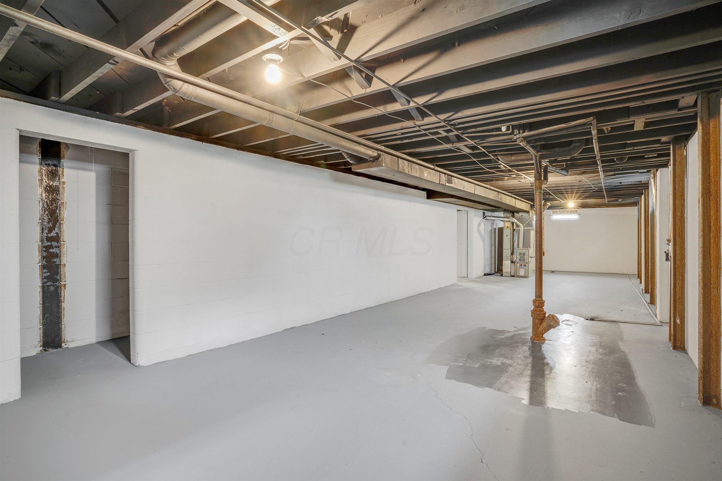 1823 Woodcrest Road Columbus, OH 43232 - Photo 35 of 40 Gallery Image 35