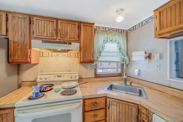 $139,999 | 191 Village Circle West, Manorville, NY 11949