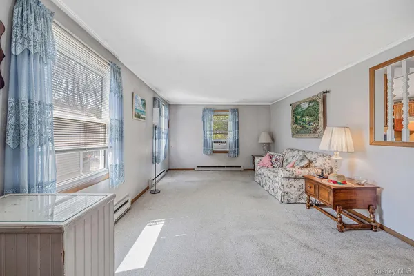 $139,999 | 191 Village Circle West, Manorville, NY 11949