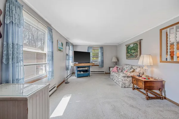 $139,999 | 191 Village Circle West, Manorville, NY 11949