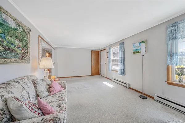 $139,999 | 191 Village Circle West, Manorville, NY 11949