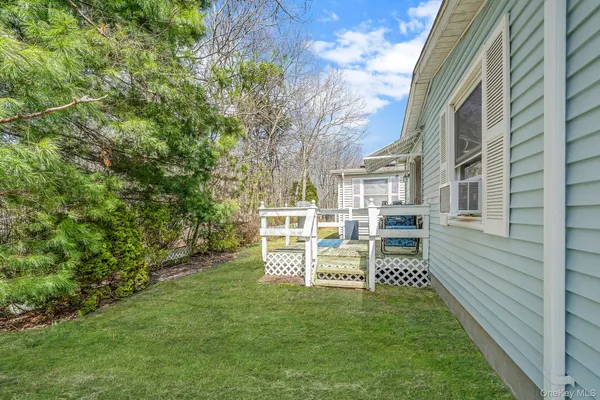 $139,999 | 191 Village Circle West, Manorville, NY 11949