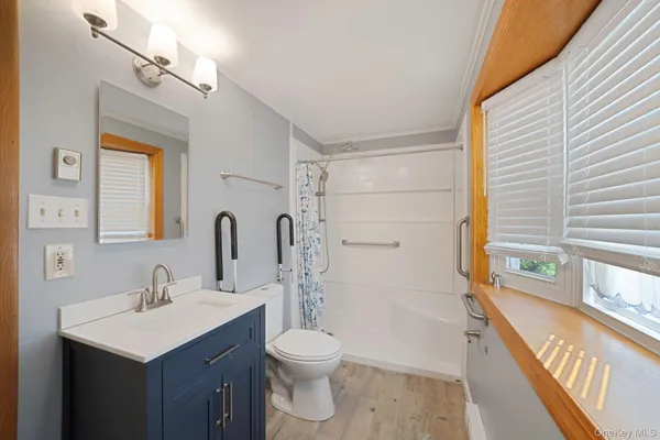 $139,999 | 191 Village Circle West, Manorville, NY 11949