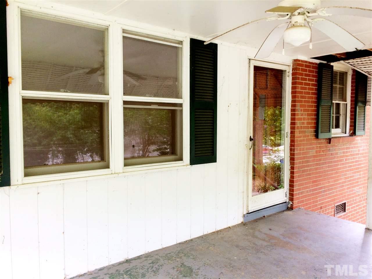 604 Latta Street Raleigh, NC 27607 - Photo 2 of 7 a view of a interior of the house