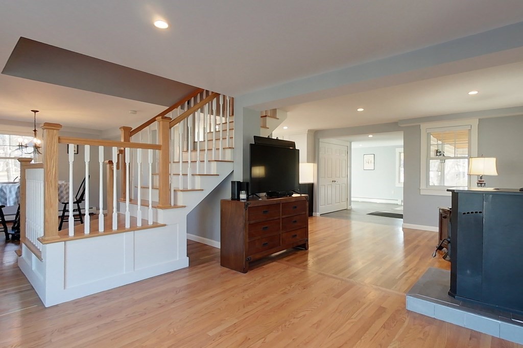 33 Lowell Road Pepperell, MA 01463 - Photo 9 of 42 Gallery Image 9