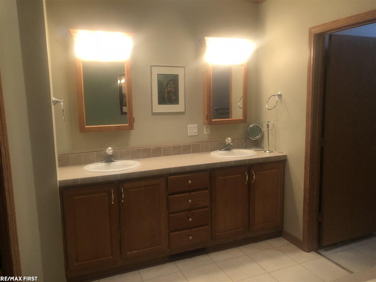 4671 Cribbins Road Avoca, MI 48006 - Photo 46 of 79 31351202-49.JPG