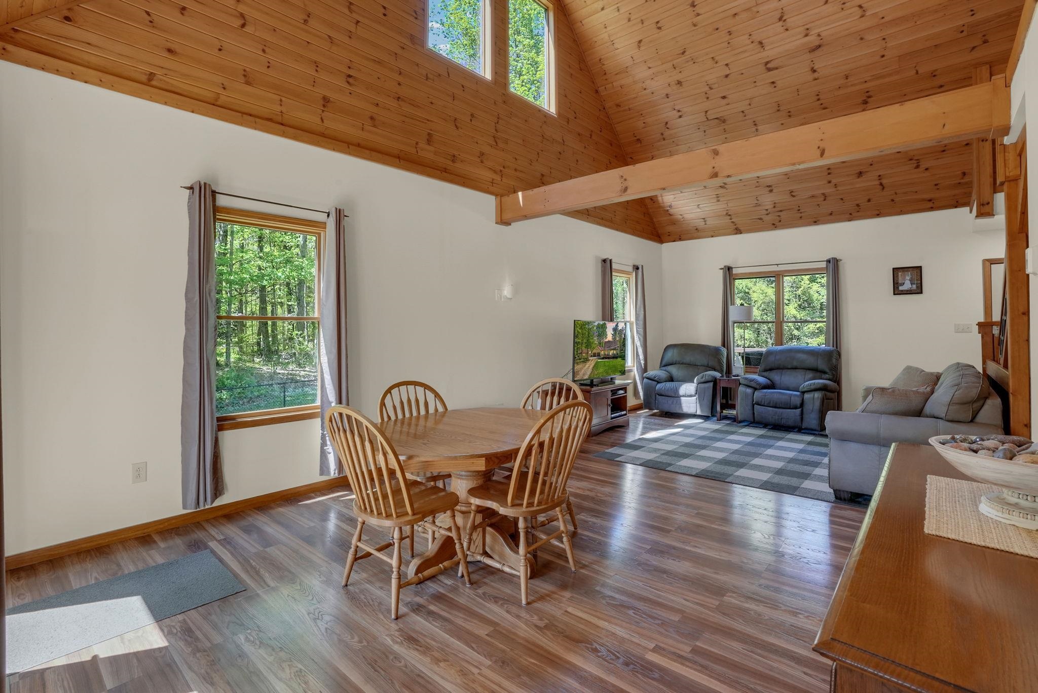 812 Brandon Road Cadillac, MI 49601 - Photo 21 of 66 1945469-47ea762e-644d-4821-bca2-29390380b0f3.JPG