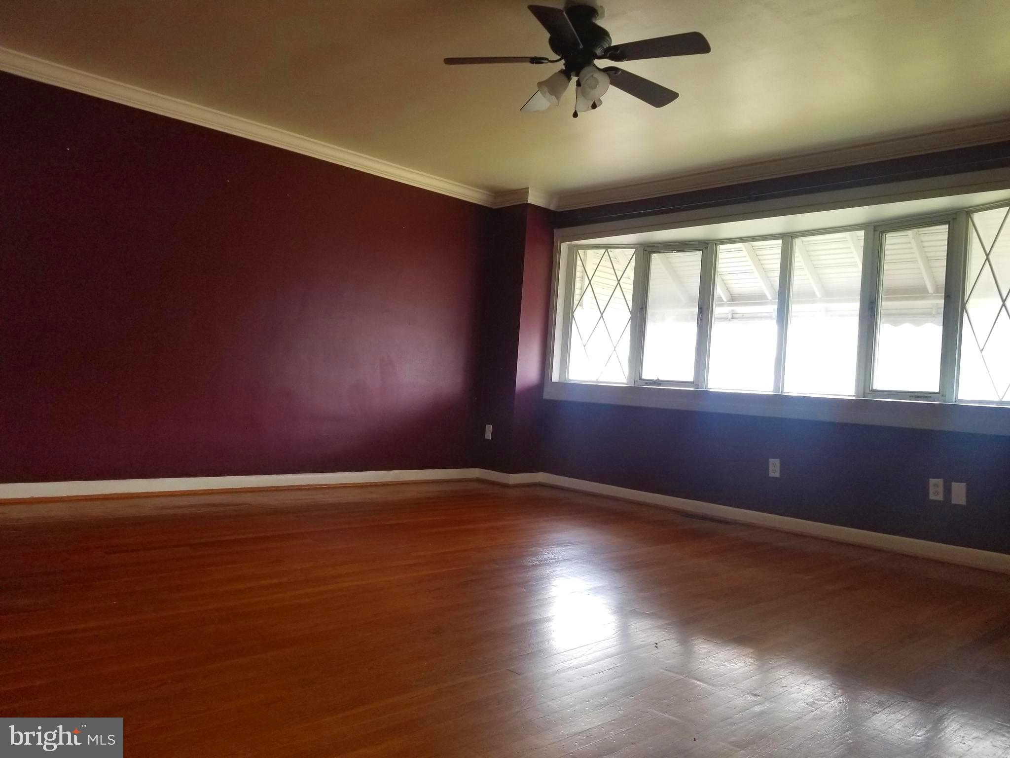 1713 Melbourne Road Baltimore, MD 21222 - Photo 2 of 28
