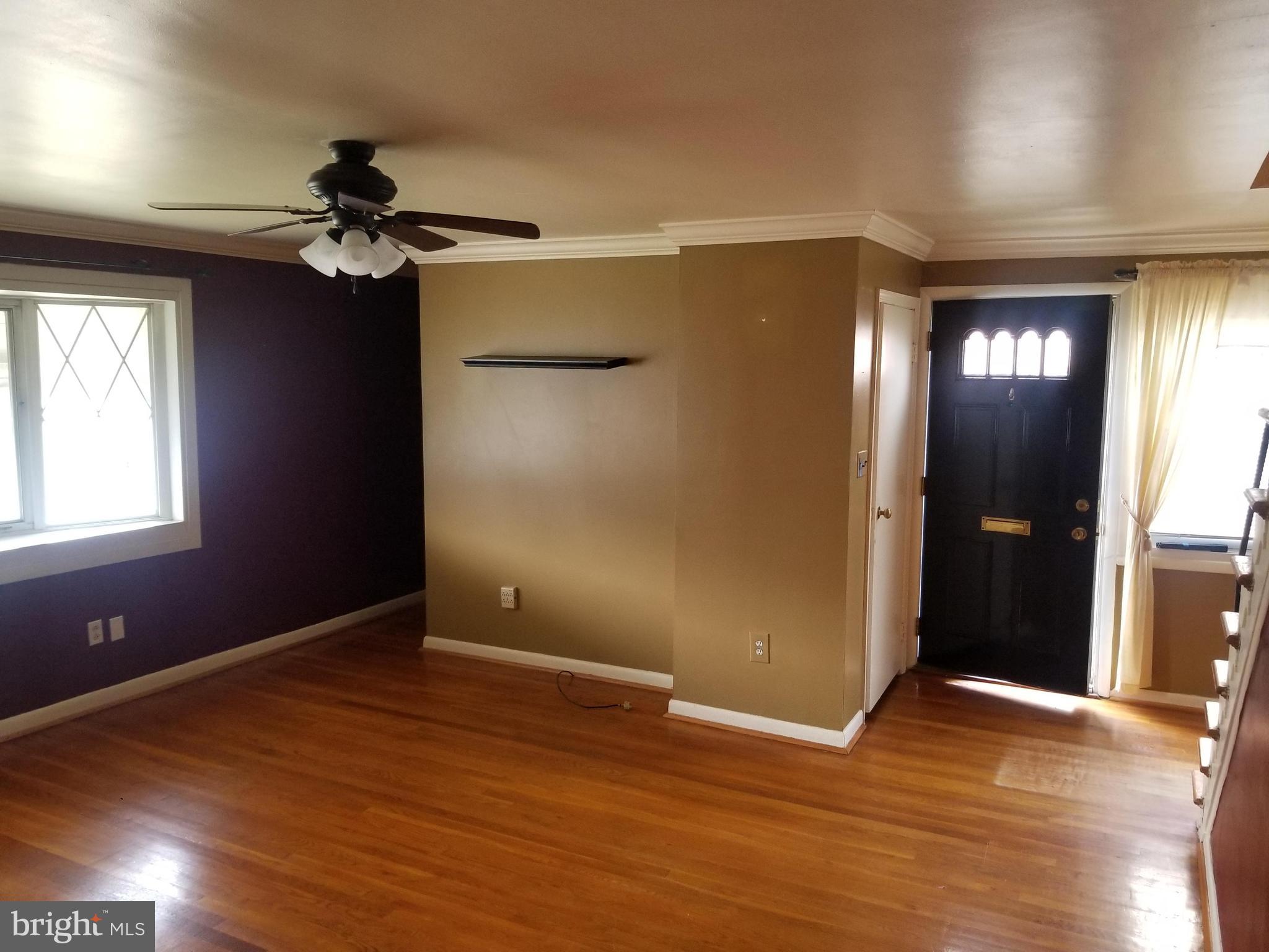1713 Melbourne Road Baltimore, MD 21222 - Photo 3 of 28