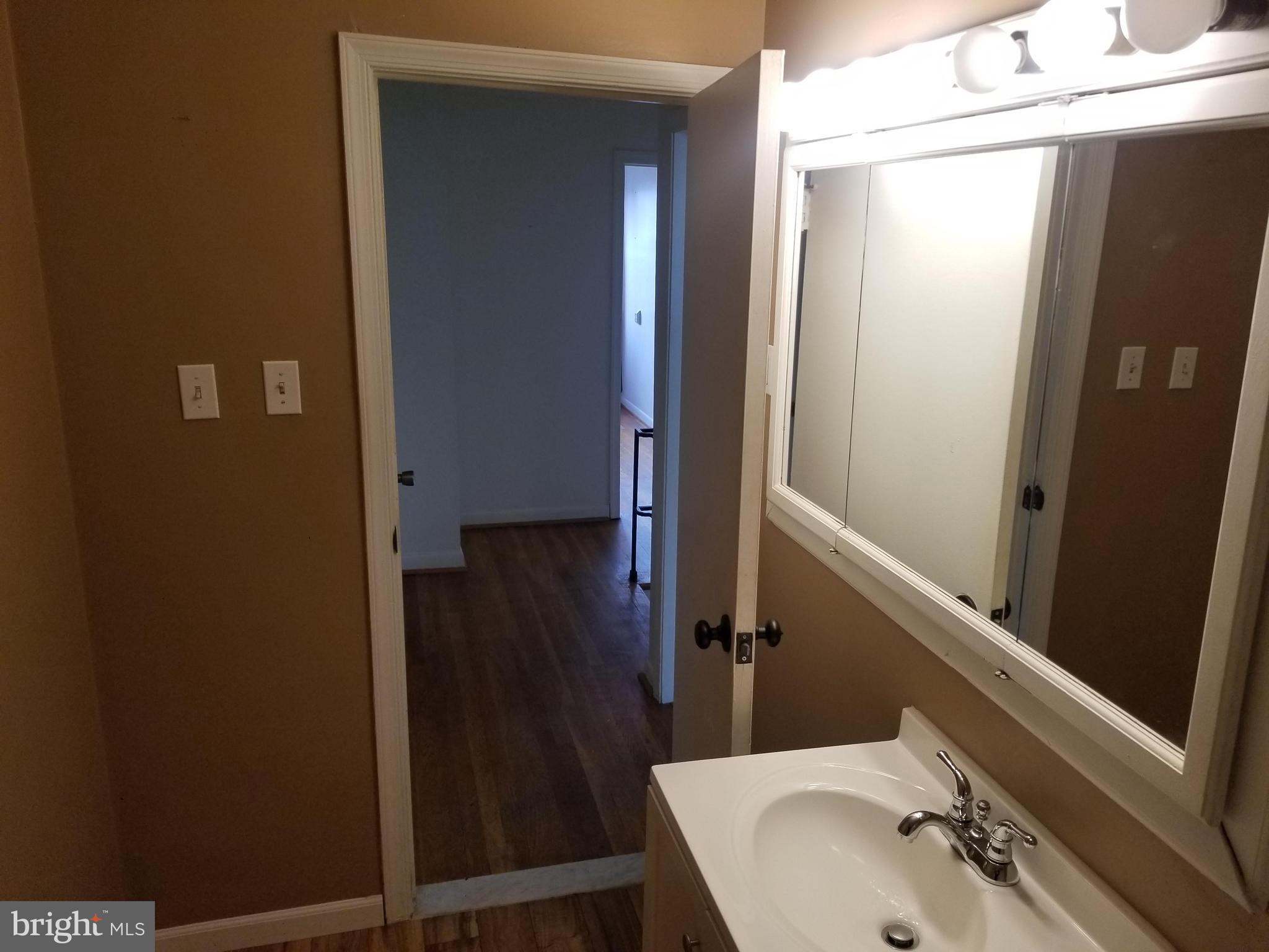 1713 Melbourne Road Baltimore, MD 21222 - Photo 22 of 28