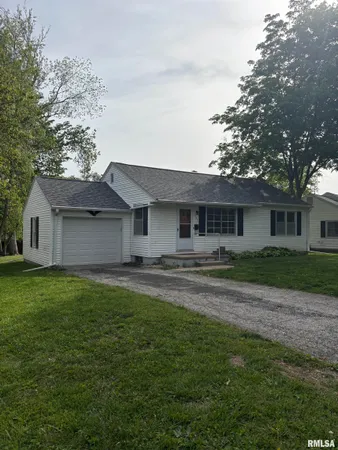$119,000 | 303 Laurel Drive, Jacksonville, IL 62650