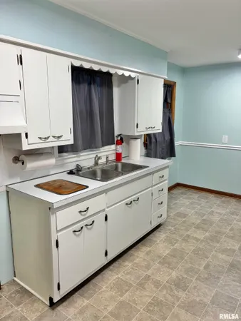 $119,000 | 303 Laurel Drive, Jacksonville, IL 62650